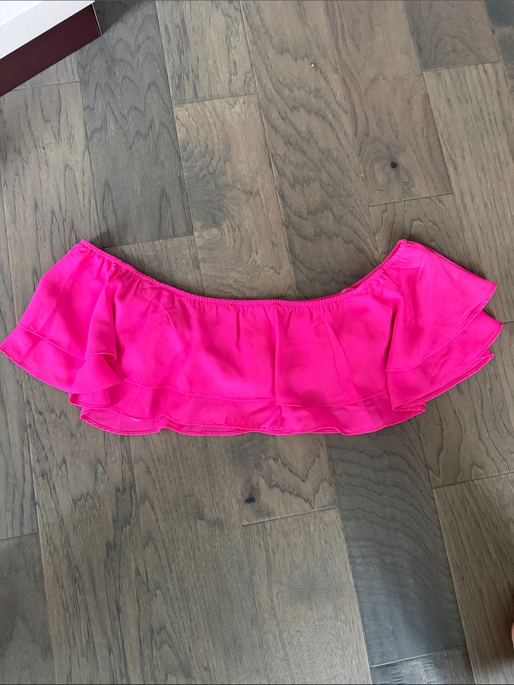 superdown Off-Shoulder Ruffle Crop Top - Hot Pink S